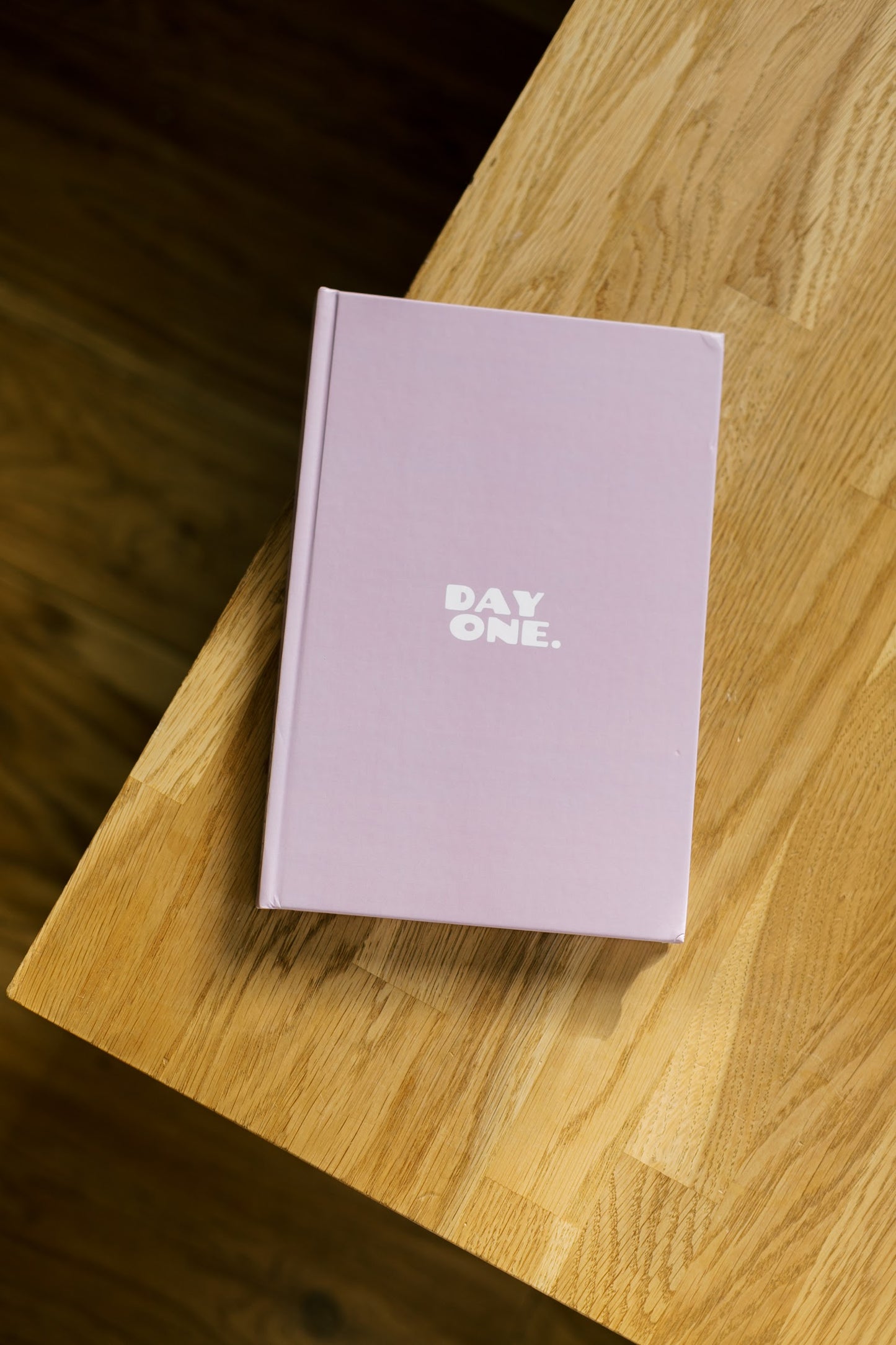 DAYONE. pink / german
