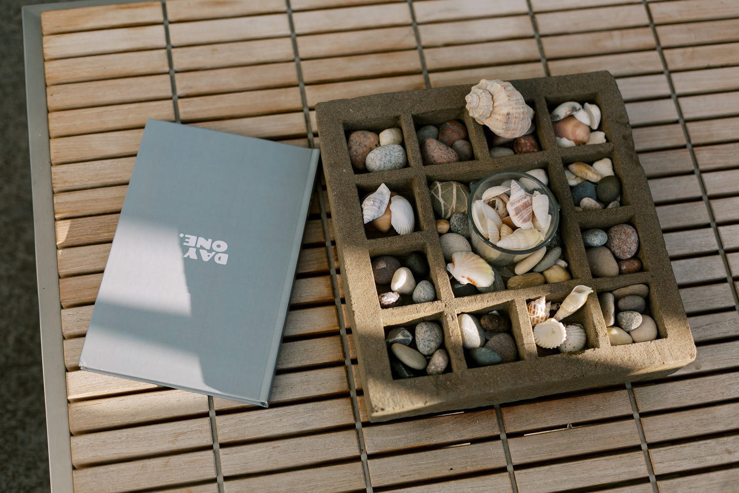 DAYONE. gray / german